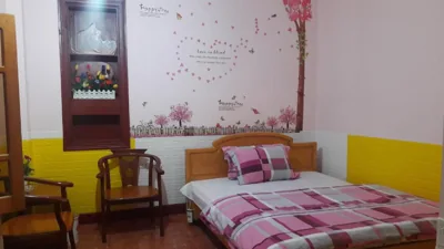 Chambre double économique — Quê Hương house